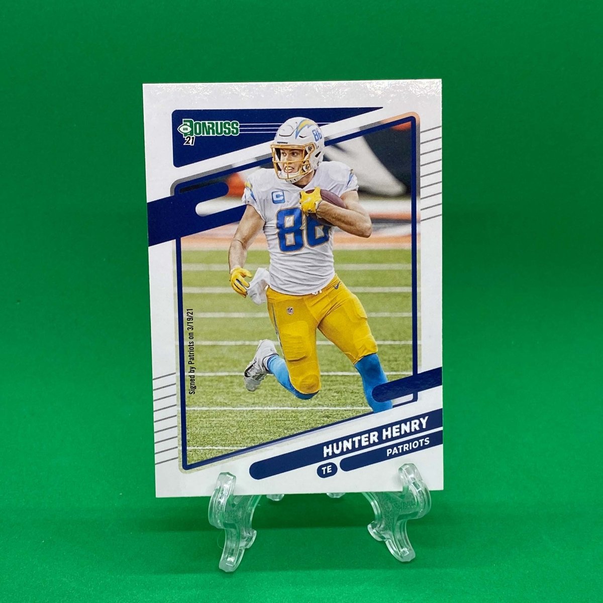 Raw Individual Card: 2021 Donruss Football Base Set - Hunter Henry (#48) - Hails Mary Cards